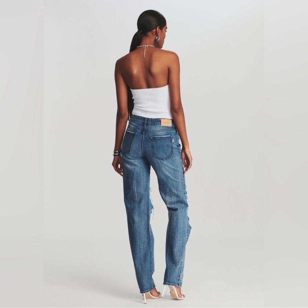 Retrofête LENA BODYSUIT Size L, New With All Original Tags
$137 $300
Size: L - Picture 4 of 8